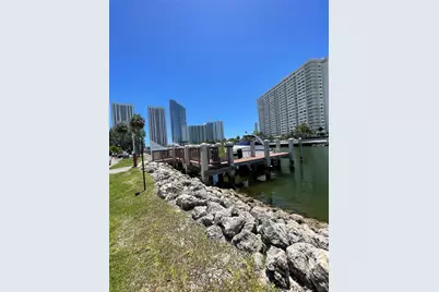 400 Kings Point Drive #1027, Sunny Isles Beach, FL 33160 - Photo 44