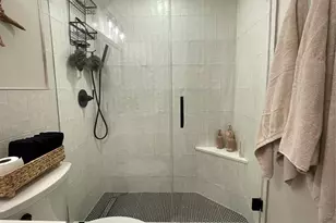 400 Kings Point Dr, Sunny Isles Beach, FL 33160 - Photo 24