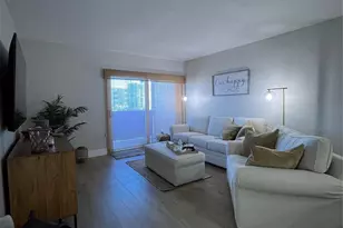 400 Kings Point Dr, Sunny Isles Beach, FL 33160 - Photo 18