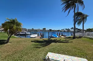 600 Pine Dr, Pompano Beach, FL 33060 - Photo 24