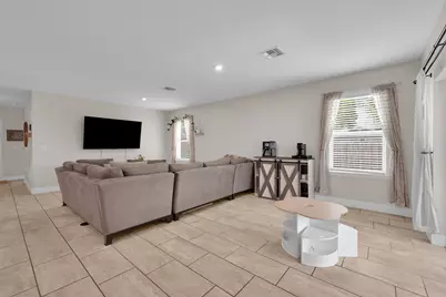 971 SW Longfellow Road, Port Saint Lucie, FL 34953 - Photo 8