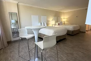 19201 Collins Ave, Sunny Isles Beach, FL 33160 - Photo 22