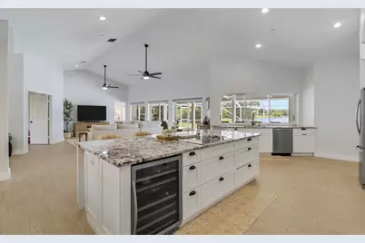 550 SE Ashley Oaks Way, Stuart, FL 34997 - Photo 2