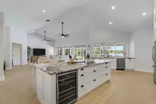 550 SE Ashley Oaks Way, Stuart, FL 34997 - Photo 2