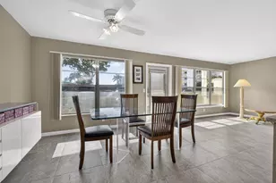 105 Greenbrier C, West Palm Beach, FL 33417 - Photo 6