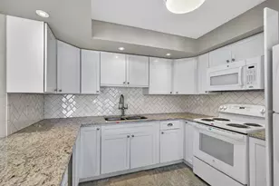 105 Greenbrier C, West Palm Beach, FL 33417 - Photo 10