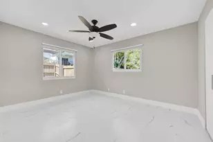 23392 Country Club Dr E, Boca Raton, FL 33428 - Photo 24