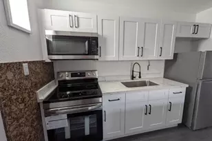 2861 NW 5th St, Pompano Beach, FL 33069 - Photo 10