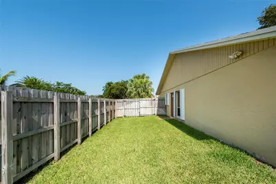 2101 NW 101st Terrace, Pembroke Pines, FL 33026 - Photo 24