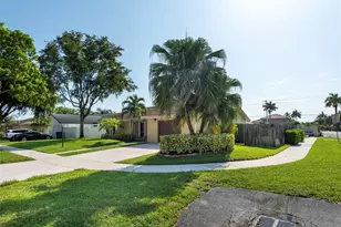 2101 NW 101st Terrace, Pembroke Pines, FL 33026 - Photo 2