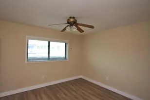300 80th St, Miami Beach, FL 33141 - Photo 14