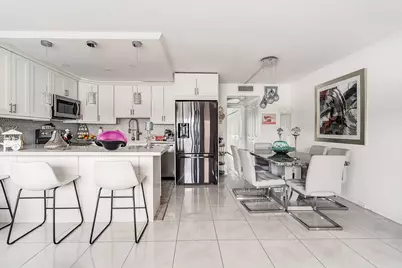 1012 Lincoln #1012, Boca Raton, FL 33434 - Photo 2