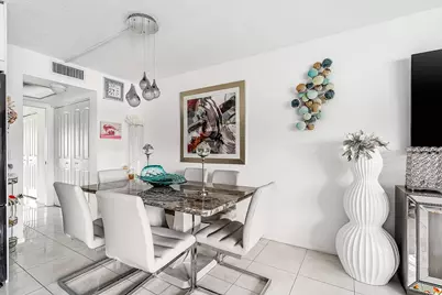1012 Lincoln #1012, Boca Raton, FL 33434 - Photo 4