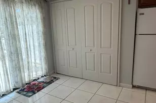 216 Par Dr, Royal Palm Beach, FL 33411 - Photo 4