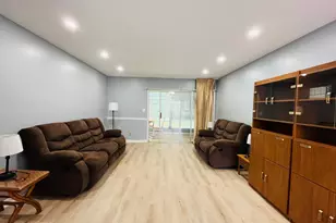 11 Golfs Edge E, West Palm Beach, FL 33417 - Photo 6