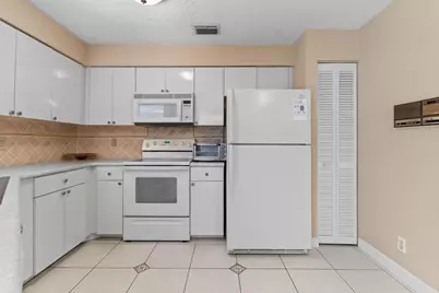 3404 Emerald Oaks Drive #803, Hollywood, FL 33021 - Photo 16