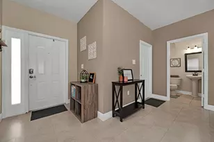 381 NE 35th Ter, Homestead, FL 33033 - Photo 4