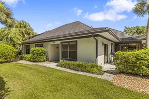 2730 W Polo Island Dr, Wellington, FL 33414 - Photo 2