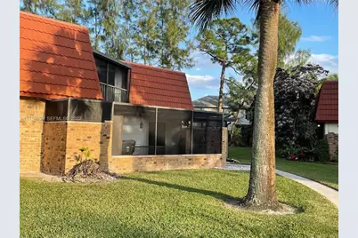4648 Suburban Pines Drive #4648, Lake Worth, FL 33463 - Photo 2