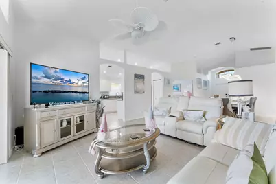 6887 Viale Elizabeth, Delray Beach, FL 33446 - Photo 12