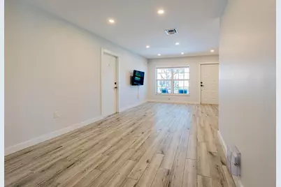 9058 NW 192nd Terrace, Miami Lakes, FL 33018 - Photo 10