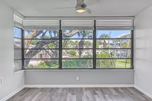 3650 Whitehall Dr, West Palm Beach, FL 33401 - Photo 8