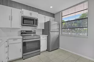3650 Whitehall Dr, West Palm Beach, FL 33401 - Photo 14