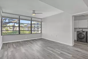 3650 Whitehall Dr, West Palm Beach, FL 33401 - Photo 8