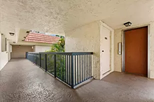 200 W Jacaranda Country Club Dr, Plantation, FL 33324 - Photo 34