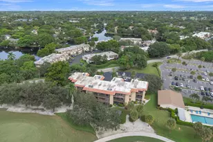 200 W Jacaranda Country Club Dr, Plantation, FL 33324 - Photo 32