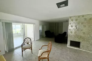 5725 E Fernley Dr Dr E, West Palm Beach, FL 33415 - Photo 12