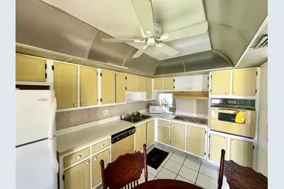 5725 E Fernley Dr Drive E #65, West Palm Beach, FL 33415 - Photo 4