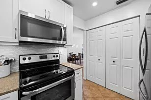 201 NE 16th Pl, Fort Lauderdale, FL 33305 - Photo 12