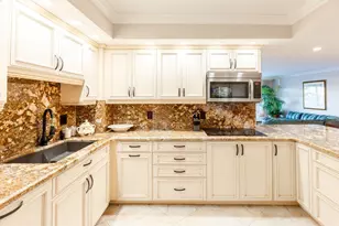 875 E Camino Real, Boca Raton, FL 33432 - Photo 6