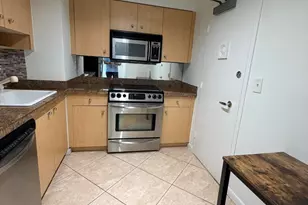 9195 Collins Ave, Surfside, FL 33154 - Photo 10