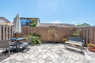 2132 SW 82nd Ave, Davie, FL 33324 - Photo 2