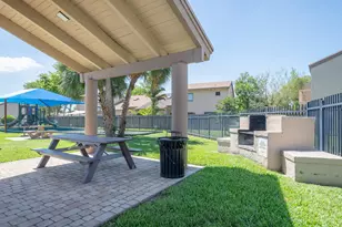 2132 SW 82nd Ave, Davie, FL 33324 - Photo 34