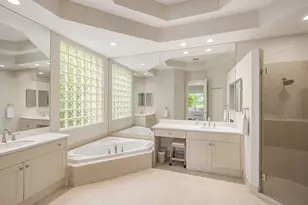 76 Laguna Dr, Palm Beach Gardens, FL 33418 - Photo 14