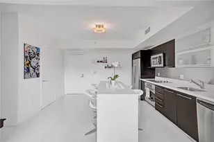 90 SW 3rd St, Miami, FL 33130 - Photo 10