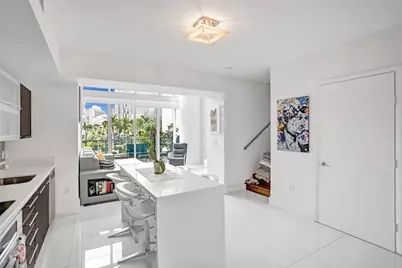 90 SW 3rd Street #Th300b, Miami, FL 33130 - Photo 12