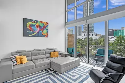 90 SW 3rd Street #Th300b, Miami, FL 33130 - Photo 6