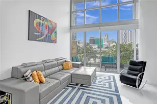 90 SW 3rd St, Miami, FL 33130 - Photo 4
