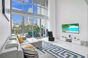 90 SW 3rd St, Miami, FL 33130 - Photo 1