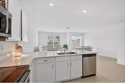 6933 N Harbours Edge Avenue, Lake Worth, FL 33467 - Photo 14