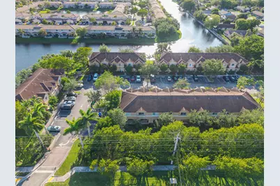 5910 Riverside Avenue, Tamarac, FL 33321 - Photo 46