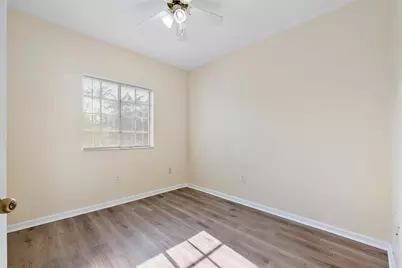 5910 Riverside Avenue, Tamarac, FL 33321 - Photo 20