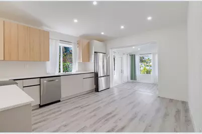 113 SE 8th Avenue, Boynton Beach, FL 33435 - Photo 8