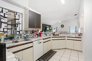 2171 NW 76th Ave, Margate, FL 33063 - Photo 20