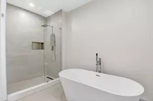 220 Lake Shore Dr, Lake Park, FL 33403 - Photo 22