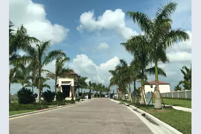 195 SE 24th Court, Homestead, FL 33033 - Photo 2